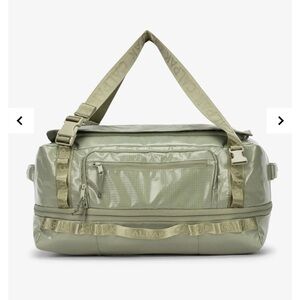Terra Large 50L Duffel Backpack in Juniper